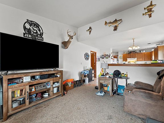 2nd image of 807 Columbus St