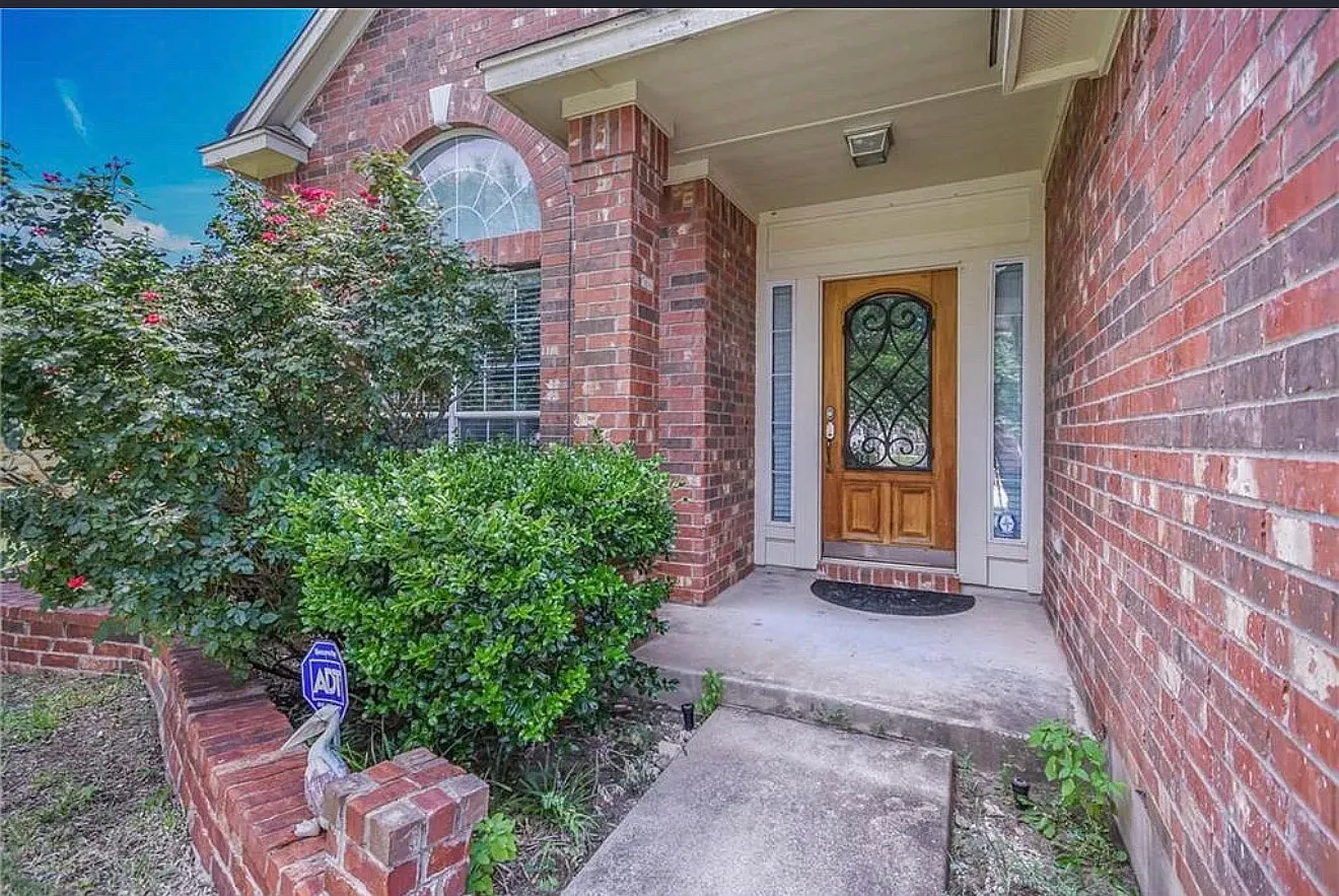 15504 Staked Plains Loop — Photo 2