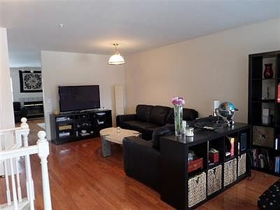 3rd image of 2918 Barclay Way