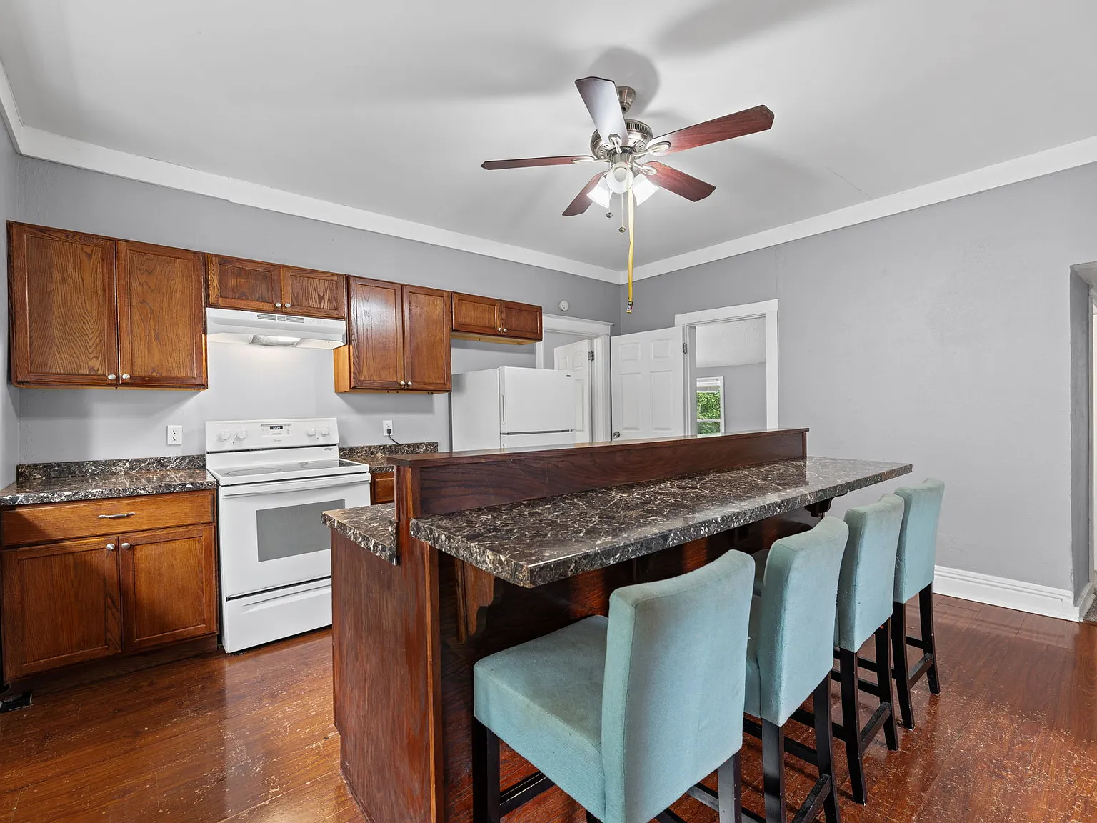 3 bed, 1400 sqft, $1,395 — Photo 3