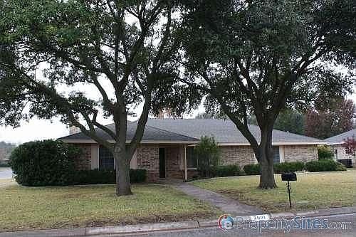 1st image of 3001 Sierra Dr