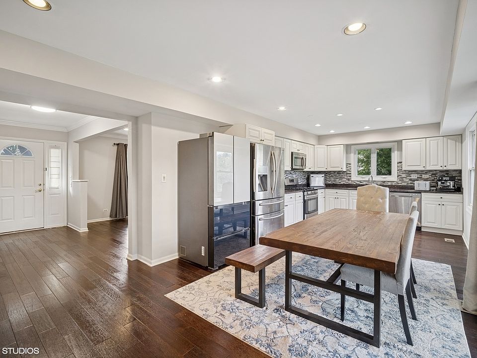 370 Hobble Bush Dr, Lake Zurich, IL 60047 | Zillow