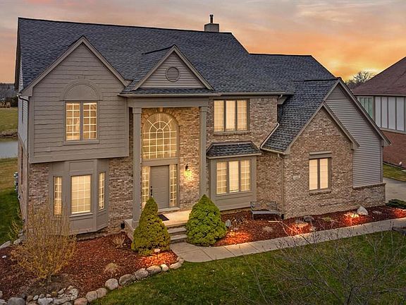 4th image of 1340 Crowndale Ln