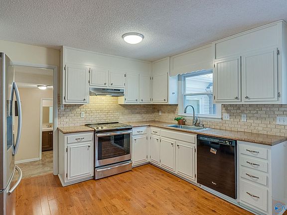 3rd image of 13028 Coys Dr SE
