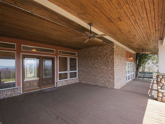 3rd image of 109 Charmont Dr