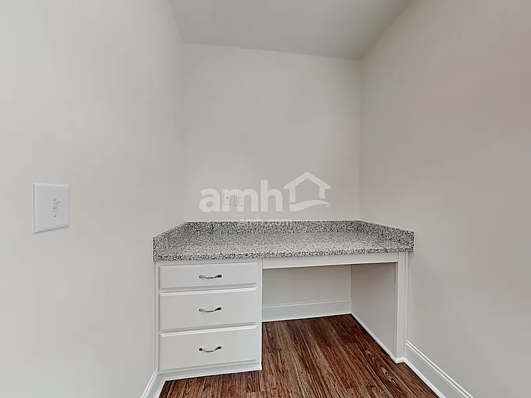 1831 Produce Ln — Photo 12
