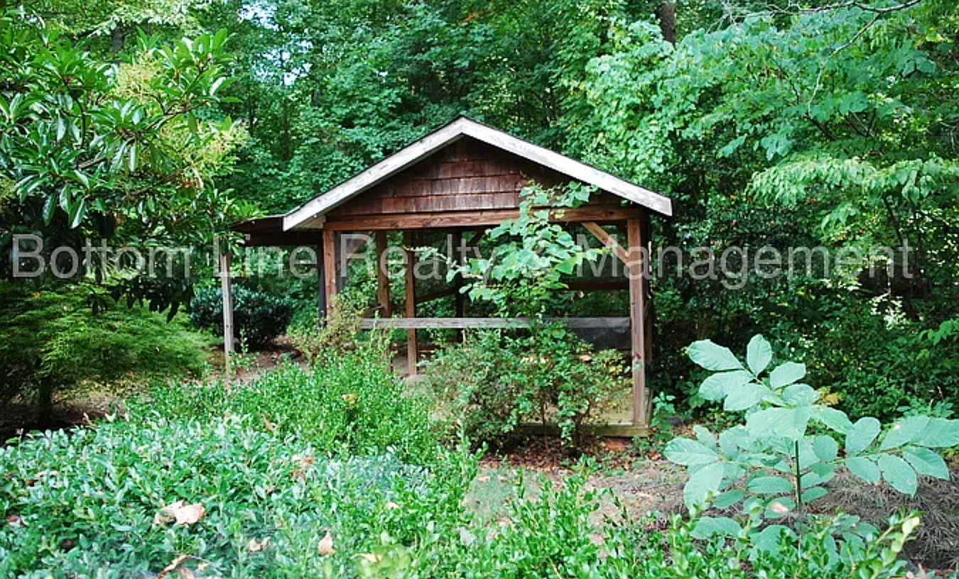 1 bed, 1.5 bath, 825 sqft, $1,450 — Photo 1