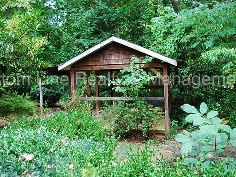 7800 Ocala Rd #B — Photo 1
