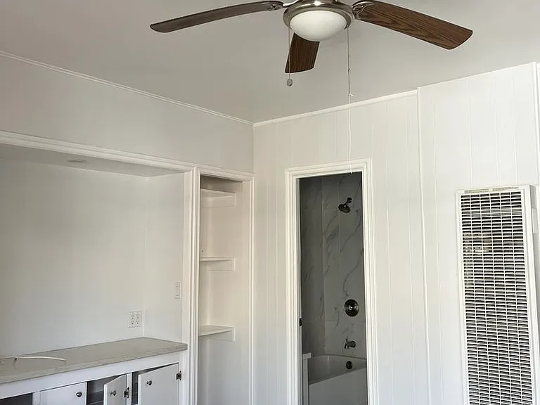 4186 Elm Ave — Photo 1