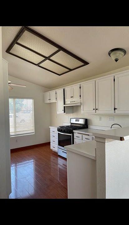1st image of 12846 Sweetwater Dr