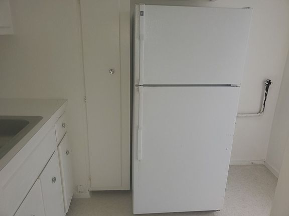 4th image of 4295 Webster Ave APT 2A