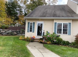 79 Briar Ln #79, Norwich, CT 06360