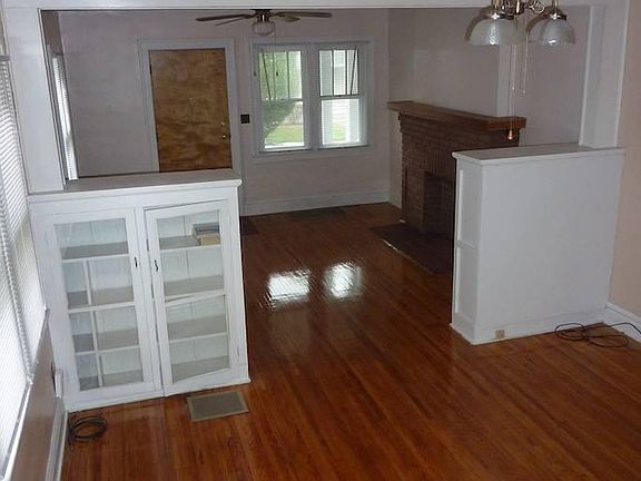 3rd image of 208 W Lakeview Ave