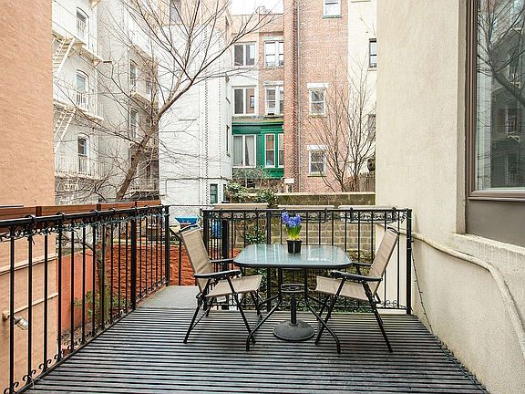 5th image of 318 W 108th St #1/2