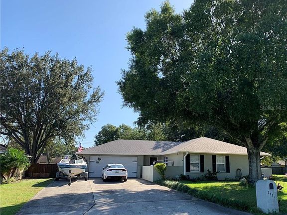 3rd image of 2921 Orchid Ln