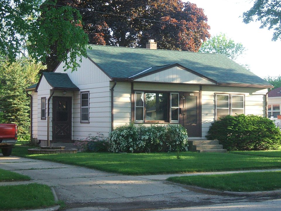 1st image of 3347 E Denton Ave