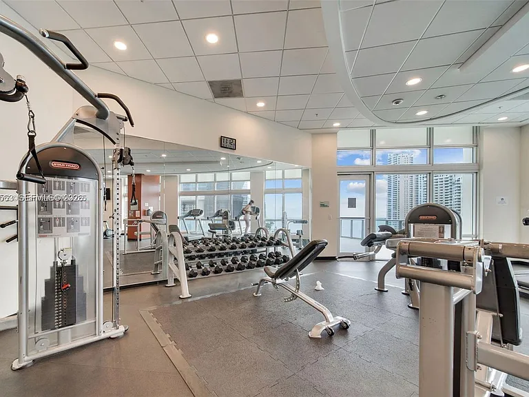 300 S Biscayne Blvd #Penthouse 3807 — Photo 13