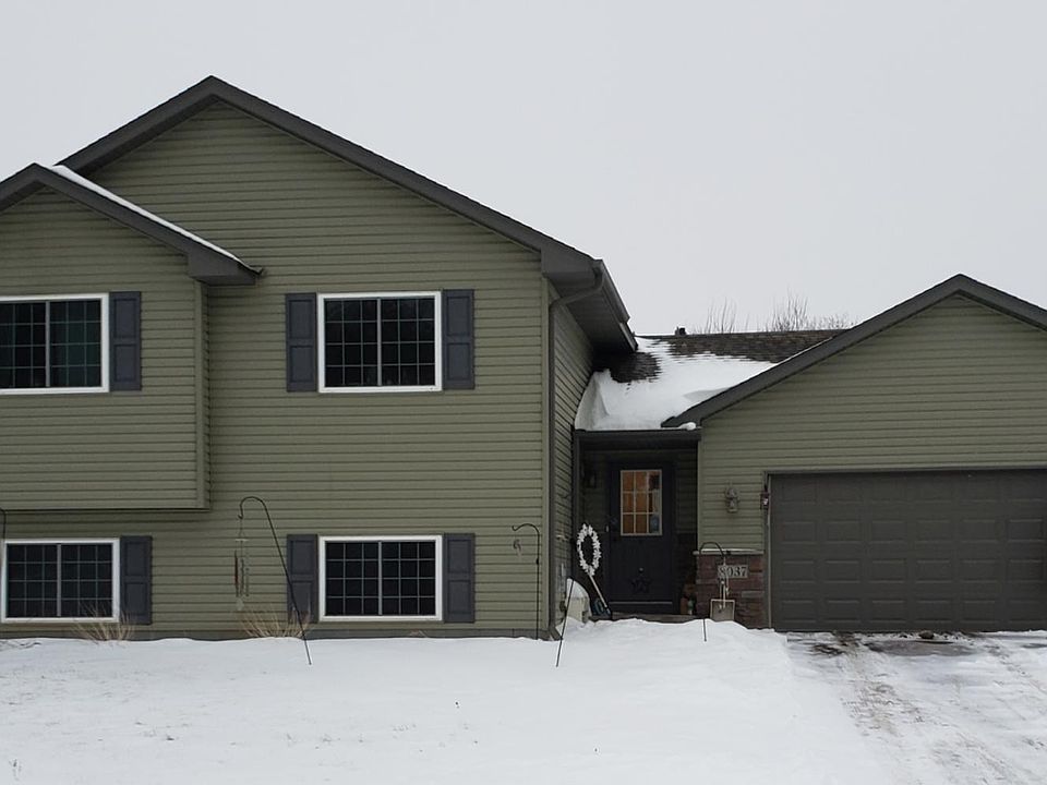 Walkout, Split Level Front
