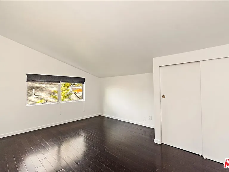12913 Gilmore Ave — Photo 23