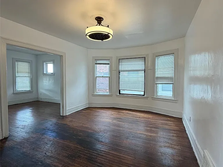 1441 W Euclid St — Photo 6