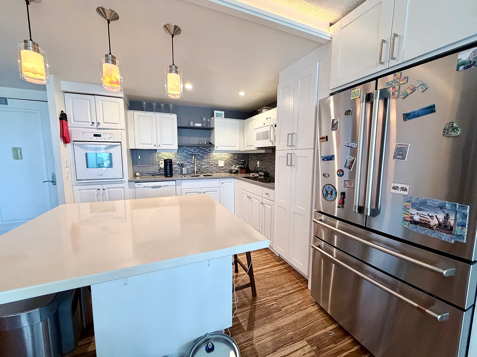 2 bed, 948 sqft, $4,800 — Photo 1