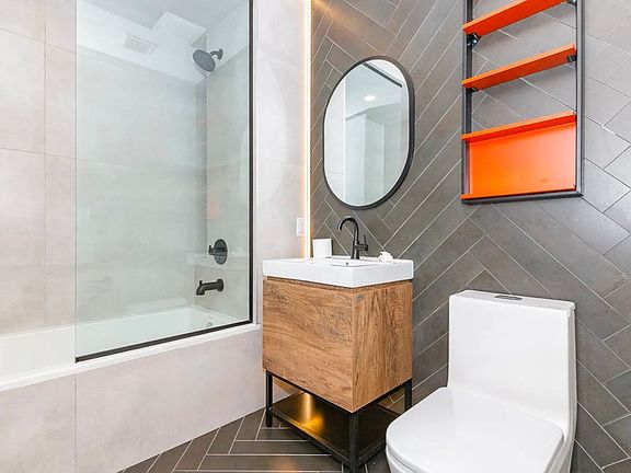 3rd image of 822 Lexington Ave #703