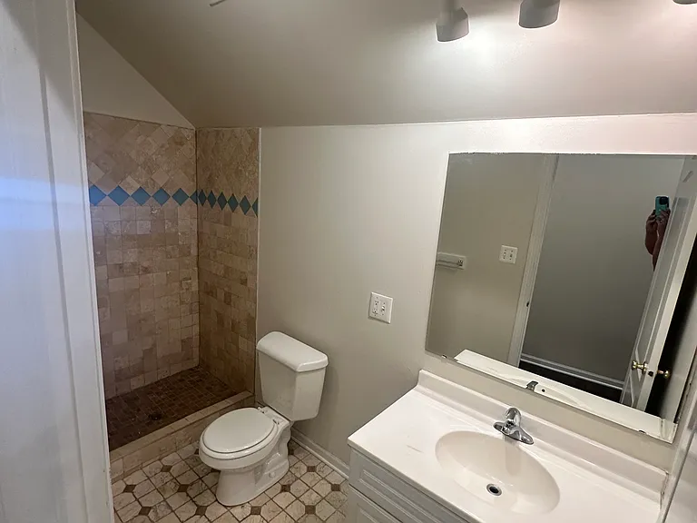 3634 N Ashland Ave — Photo 6
