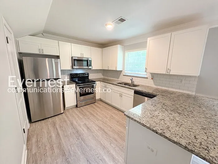 5328 Hanover St — Photo 4