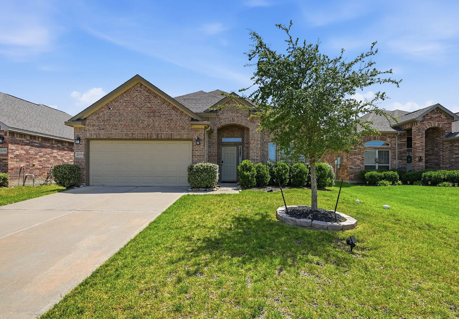 3 bed, 2.0 bath, 1668 sqft, $3,000 — Photo 1