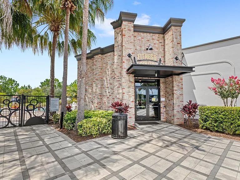 154 Captiva Dr — Photo 29
