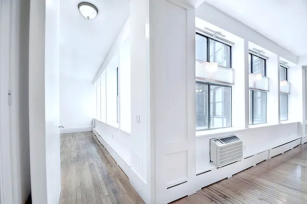 Rented by Urbane Brokerage | media 9