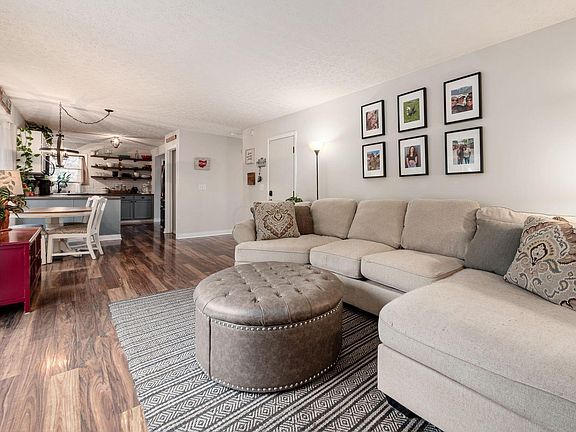5th image of 8939 Marchbank Ln