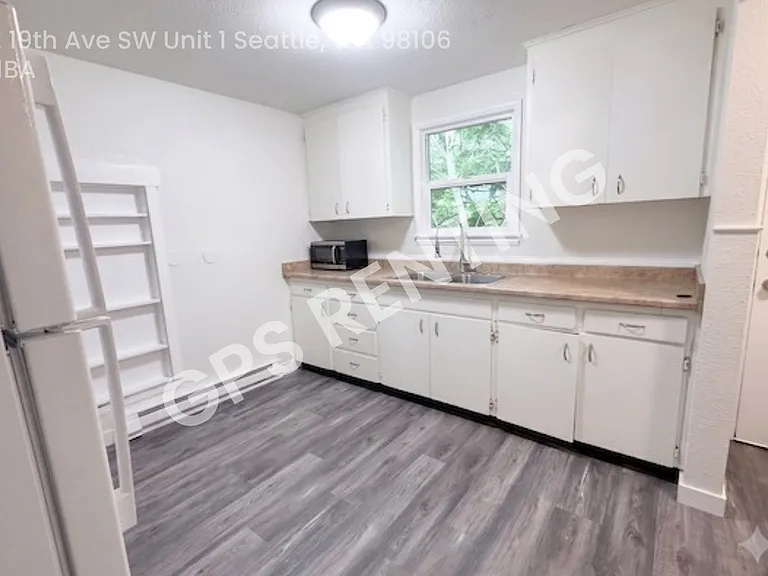 3802 19th Ave SW #1 — Photo 6