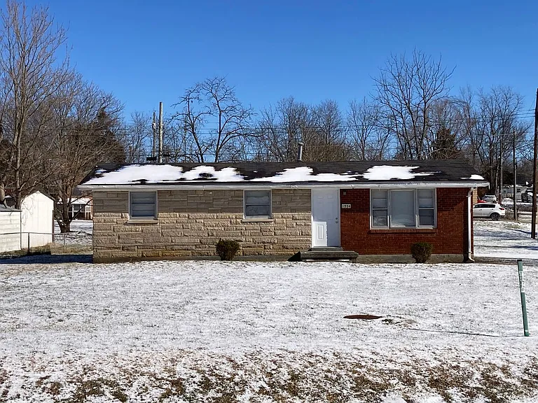 1934 S Wilson Rd — Photo 3