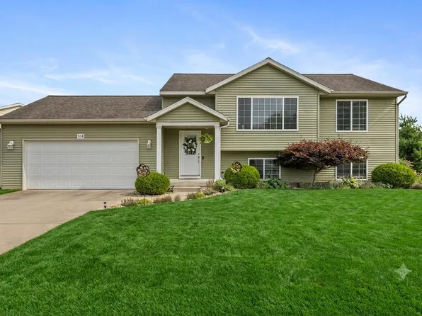 514 Clearwood Dr SE, Kentwood, MI 49548