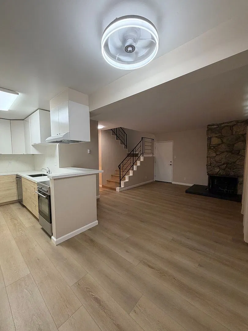 143 Nieto Ave — Photo 3