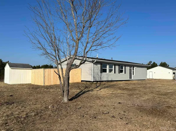 145 Provider St, Gwinn, MI 49841
