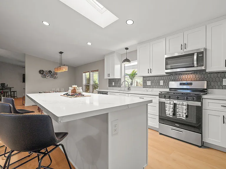 6203 E Window Ridge Ln — Photo 4
