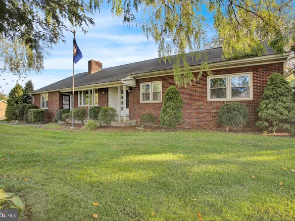 3 Oak Ln, Stevens, PA 17578
