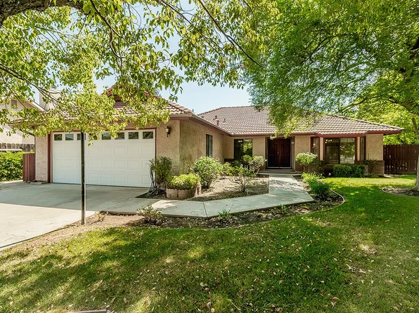 1149 Pistachio Ave, Clovis, CA 93611