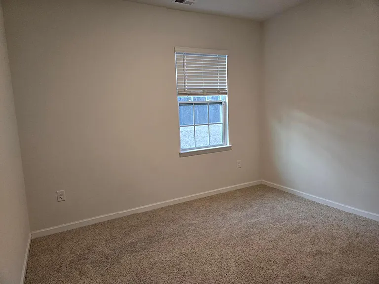 1134 Saddlebrook Dr — Photo 12