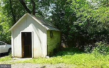 2758 Chain Bridge Rd — Photo 18
