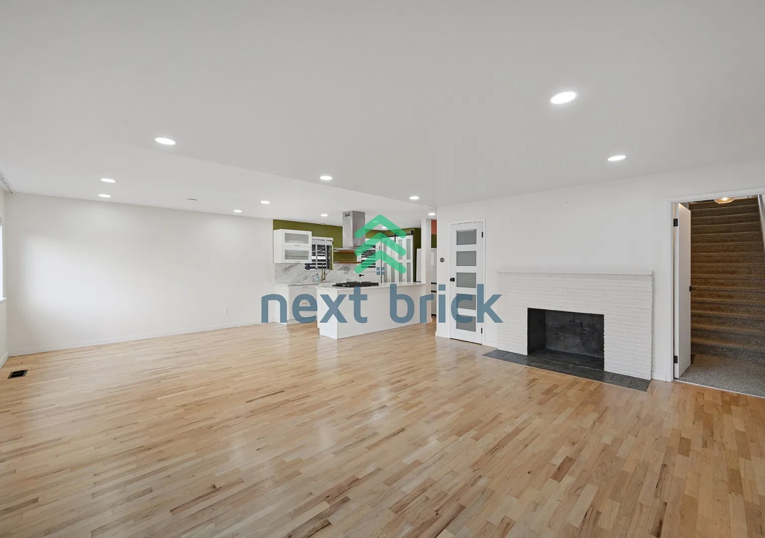 "Charming 3-Bedroom, 2-Bathroom Home in a Walkable Seattle Neighborhood" — Photo 3
