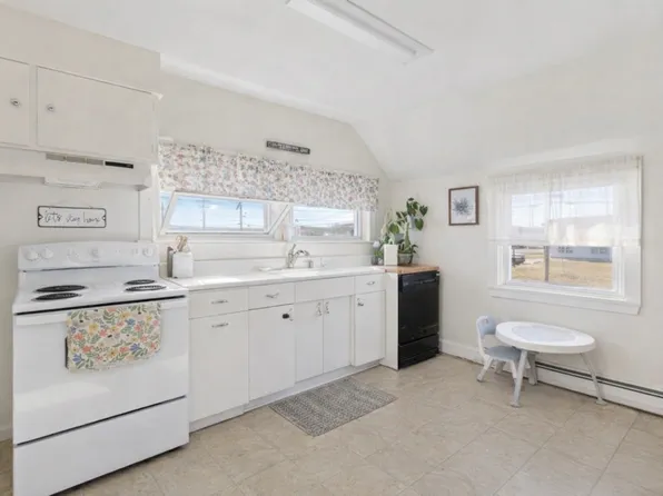 2578 Hotel Rd #2, Auburn, ME 04210