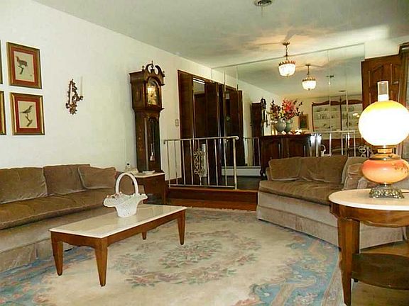 3rd image of 28 Di Ponte Dr