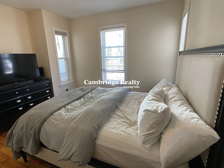 20 Radcliffe Rd #1T — Photo 11