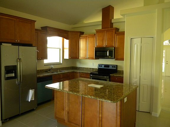 4th image of 2617 W Rio Vista Avenue