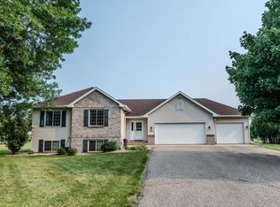 2309 10th Ave SE, Willmar, MN 56201