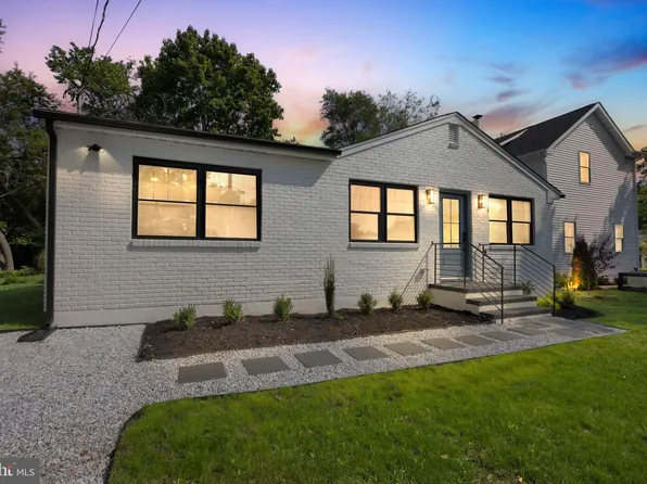 1602 Leslie St, Wall Township, NJ 07719