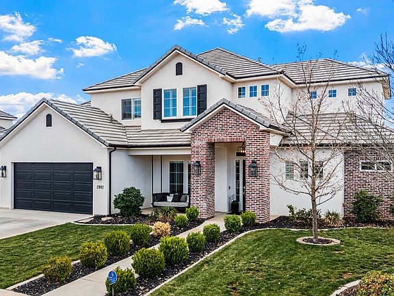 2nd image of 2902 E Sycamore Ln